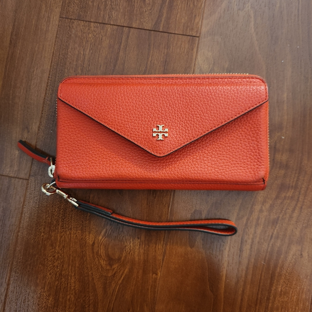 Tory Burch Wristlet
